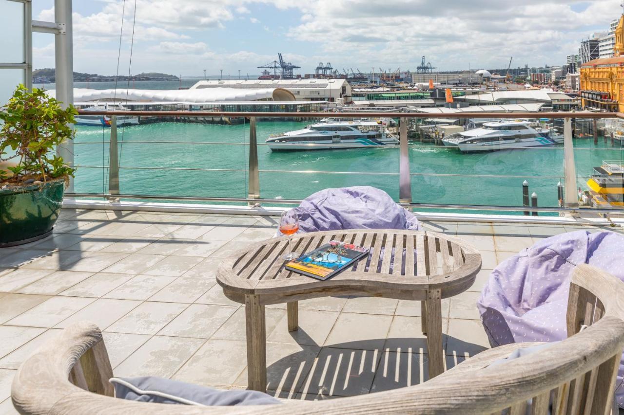 Stunning Waterfront Location With Huge Balcony! Apartment Auckland Ngoại thất bức ảnh